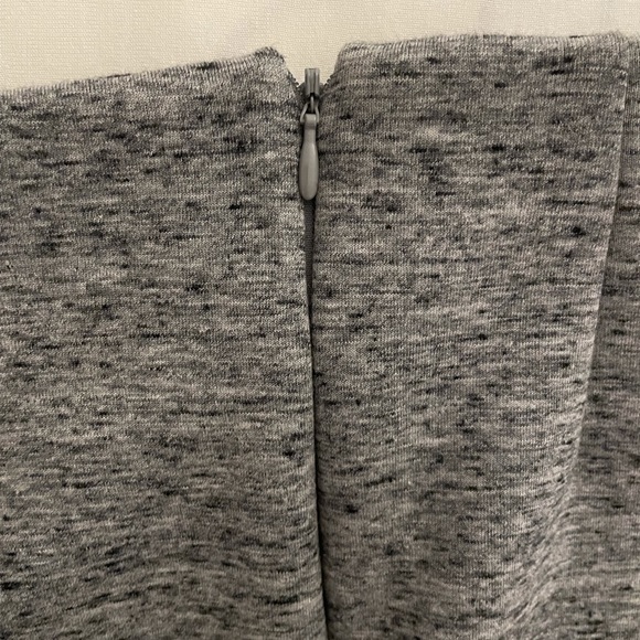 Jersey like pencil skirt - Picture 3 of 7